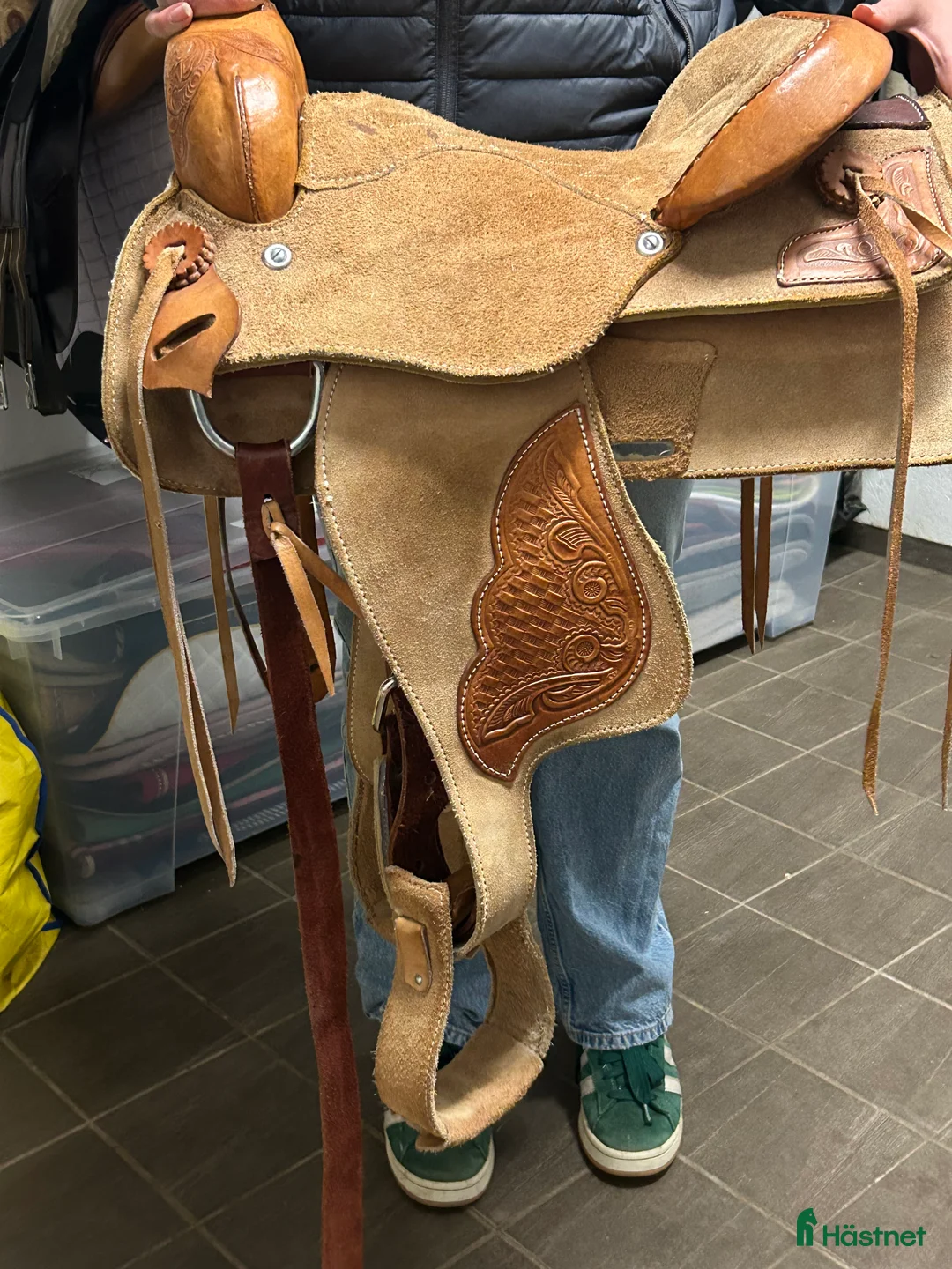Sadlar hästutrustning till salu: Western sadel med en pad till  i Virestad - Annons 2
