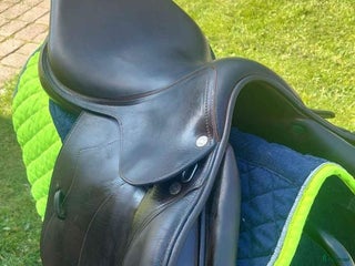 Sadlar hästutrustning till salu: Kastanjefärgad euqipe hopp i Våxtorp - Annons 13