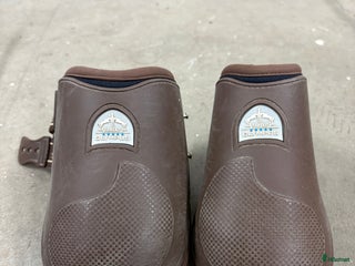 Benskydd hästutrustning till salu: Veredus olympus M och L i Täby - Annons 4