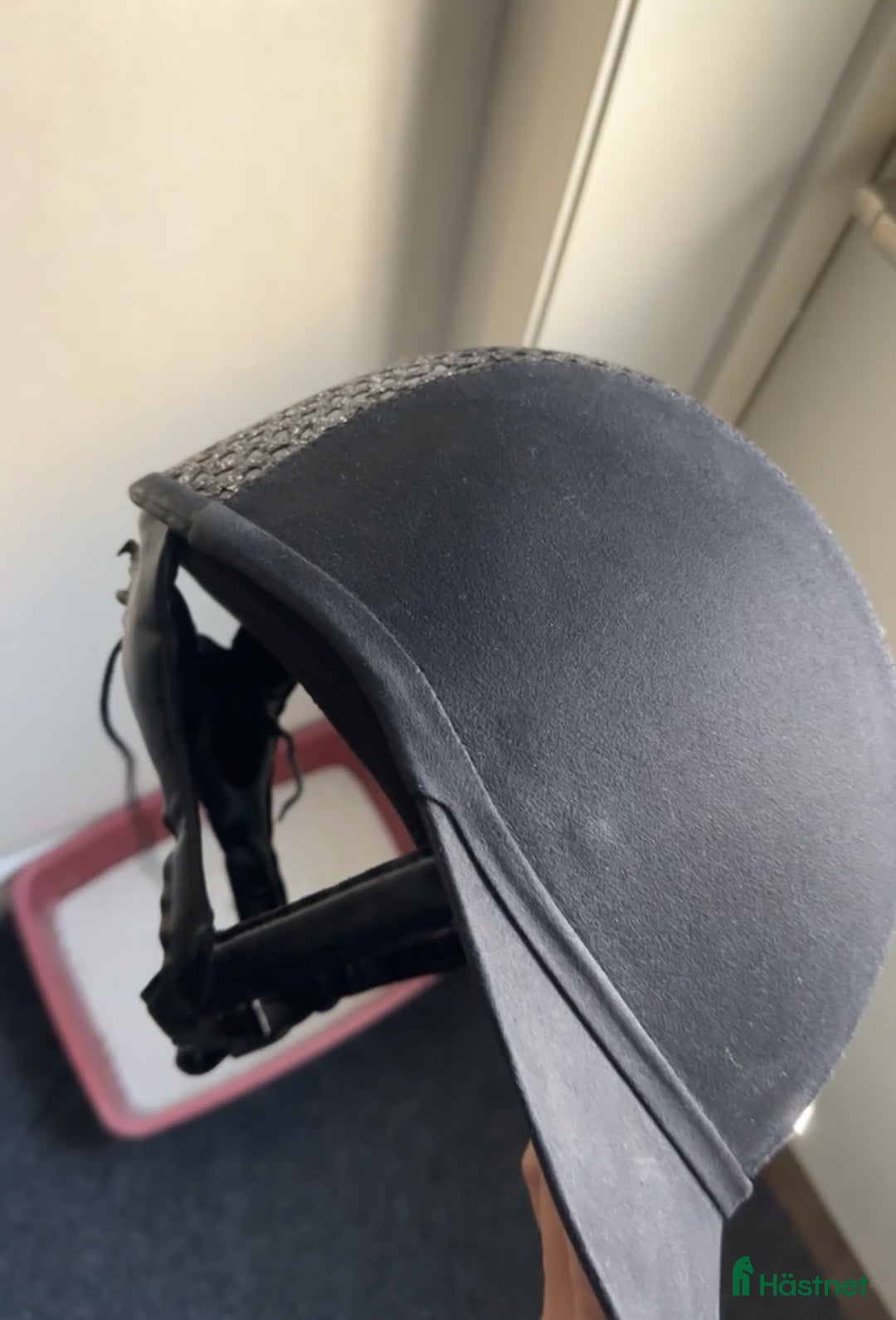 Hjälmar ryttarutrustning till salu: Charles Owen hjälm med glitter i Uddevalla - Annons 4