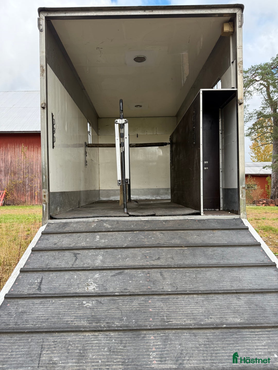 Hästlastbilar  fordon & transport till salu: Hästlastbil Lågmil, nybes, B-kort i Härnösand - Annons 11