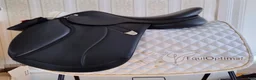 Sadlar hästutrustning till salu: NY Bates Hoppsadel - Annons 1