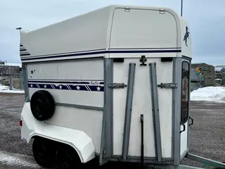Hästtransporter fordon & transport till salu: Star trailer safir med frontutlast i Västerås - Annons 5