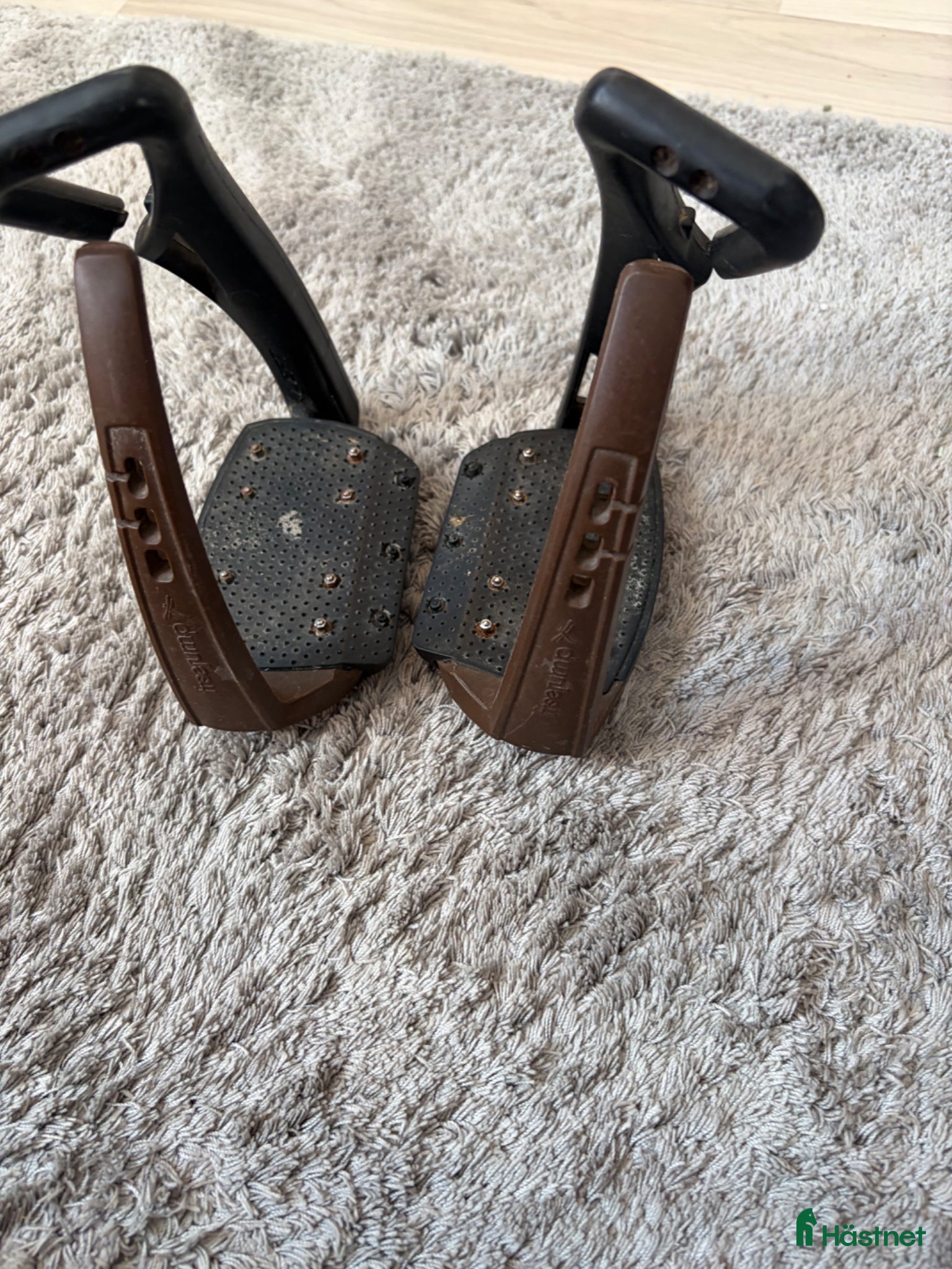 Stigbyglar hästutrustning Behöver du nya stigbyglar? Se hit!! - Annons 1