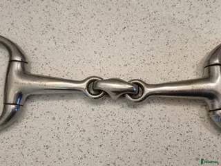 Bett hästutrustning 3 delat bett med fasta ringar, stl 11,5 - Annons 1