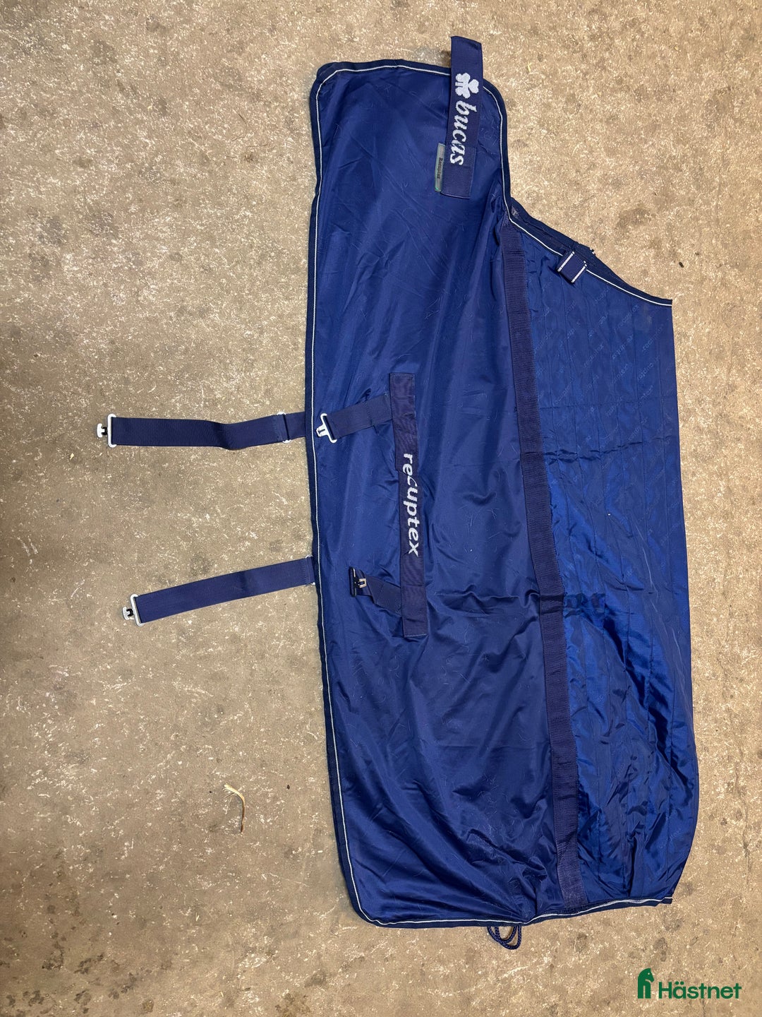 Täcken hästutrustning till salu: Säljes Bucas therapy i Söderala - Annons 1