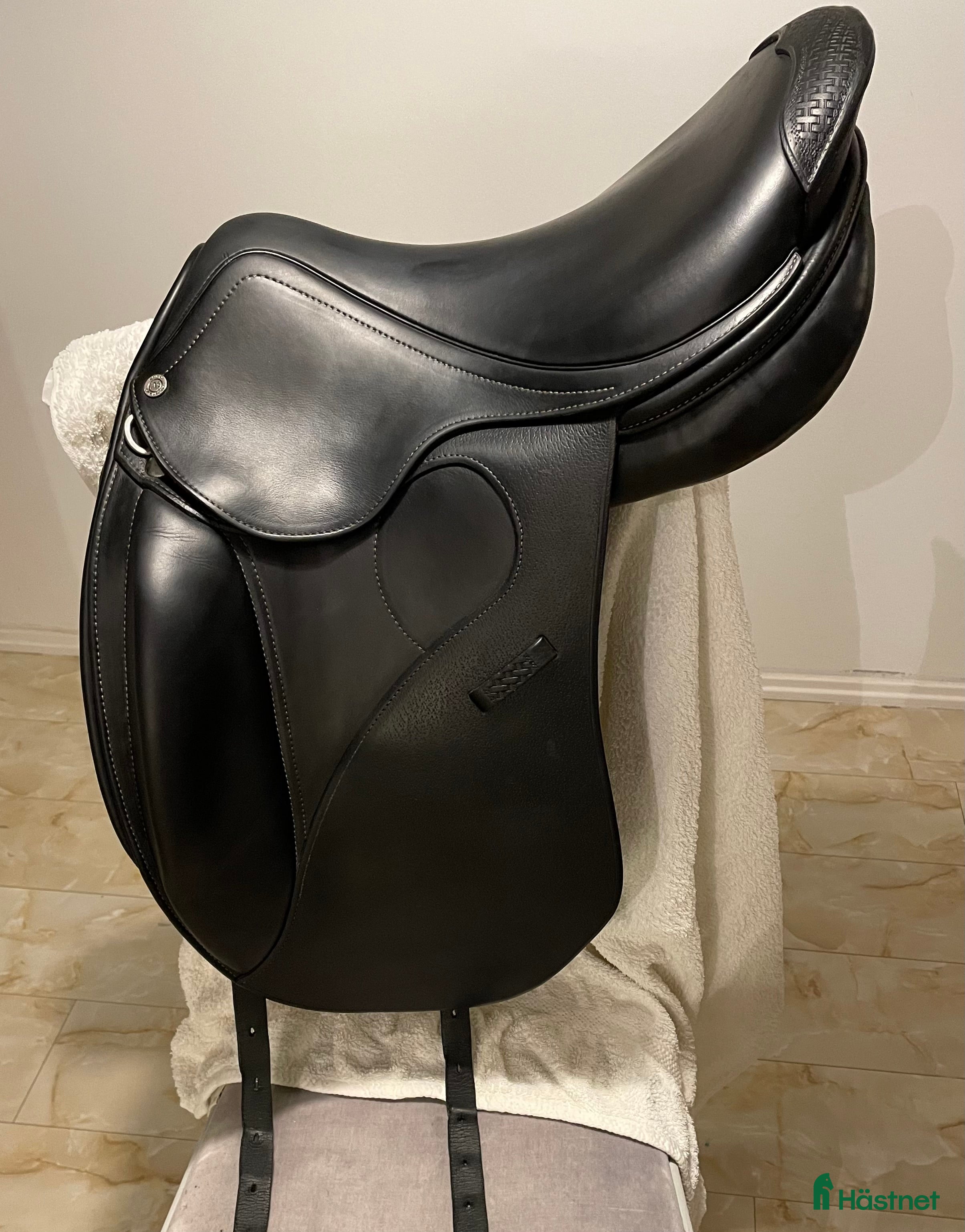 Sadlar hästutrustning till salu: ErgoX2 Flap Dressyrsadel långa kåpor i Täby - Annons 1