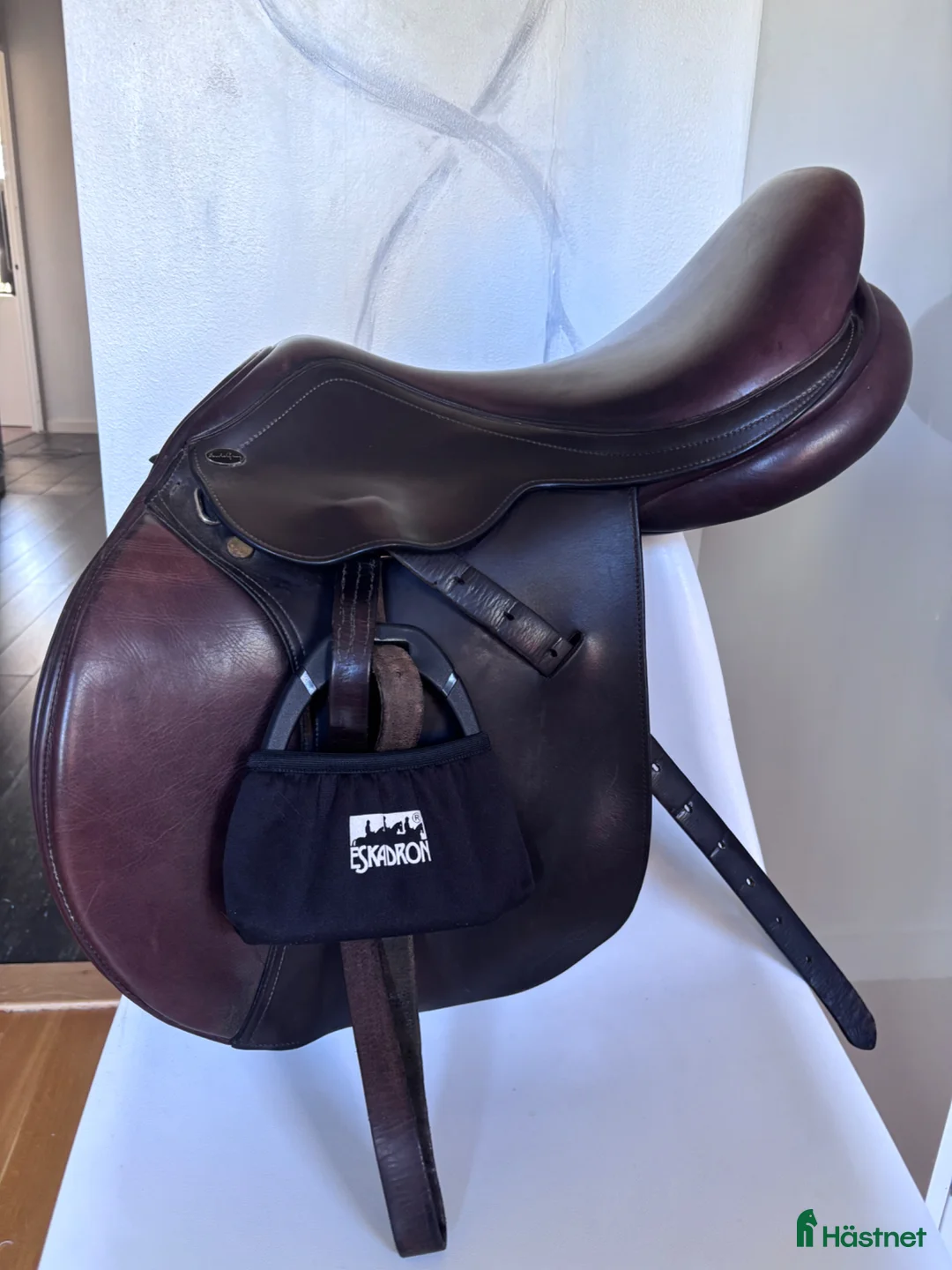 Sadlar hästutrustning till salu: Santa Cruz hoppsadel - Annons 1