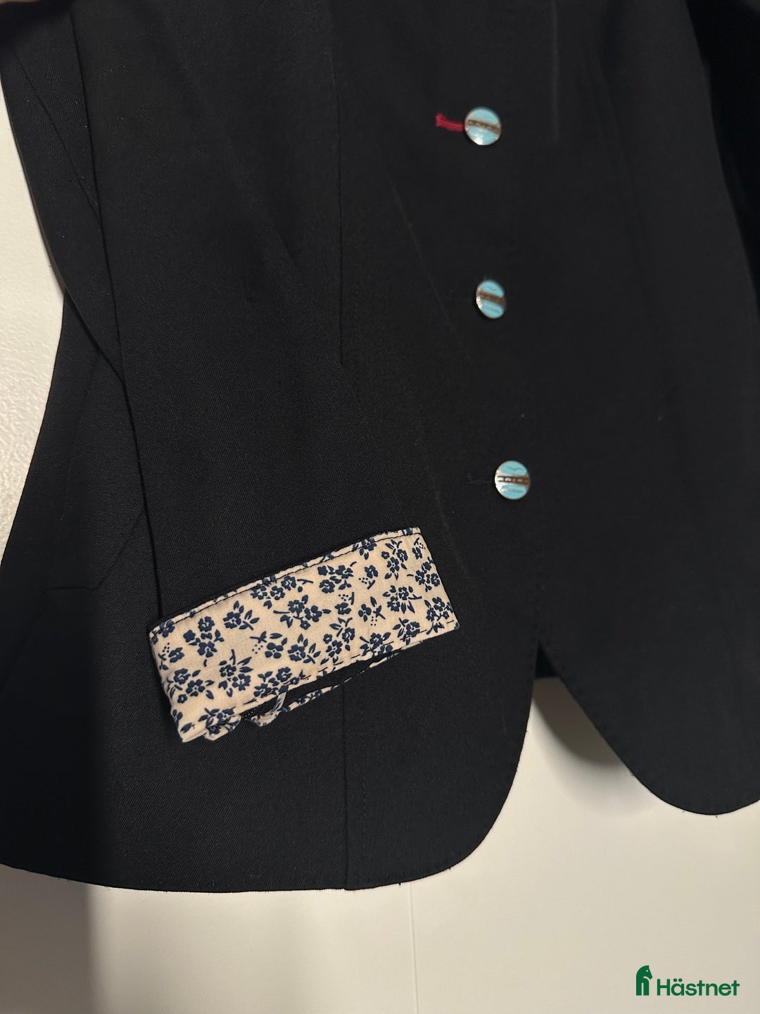 Jackor & Kavajer ryttarutrustning till salu: Animo kavaj i Sunne - Annons 4