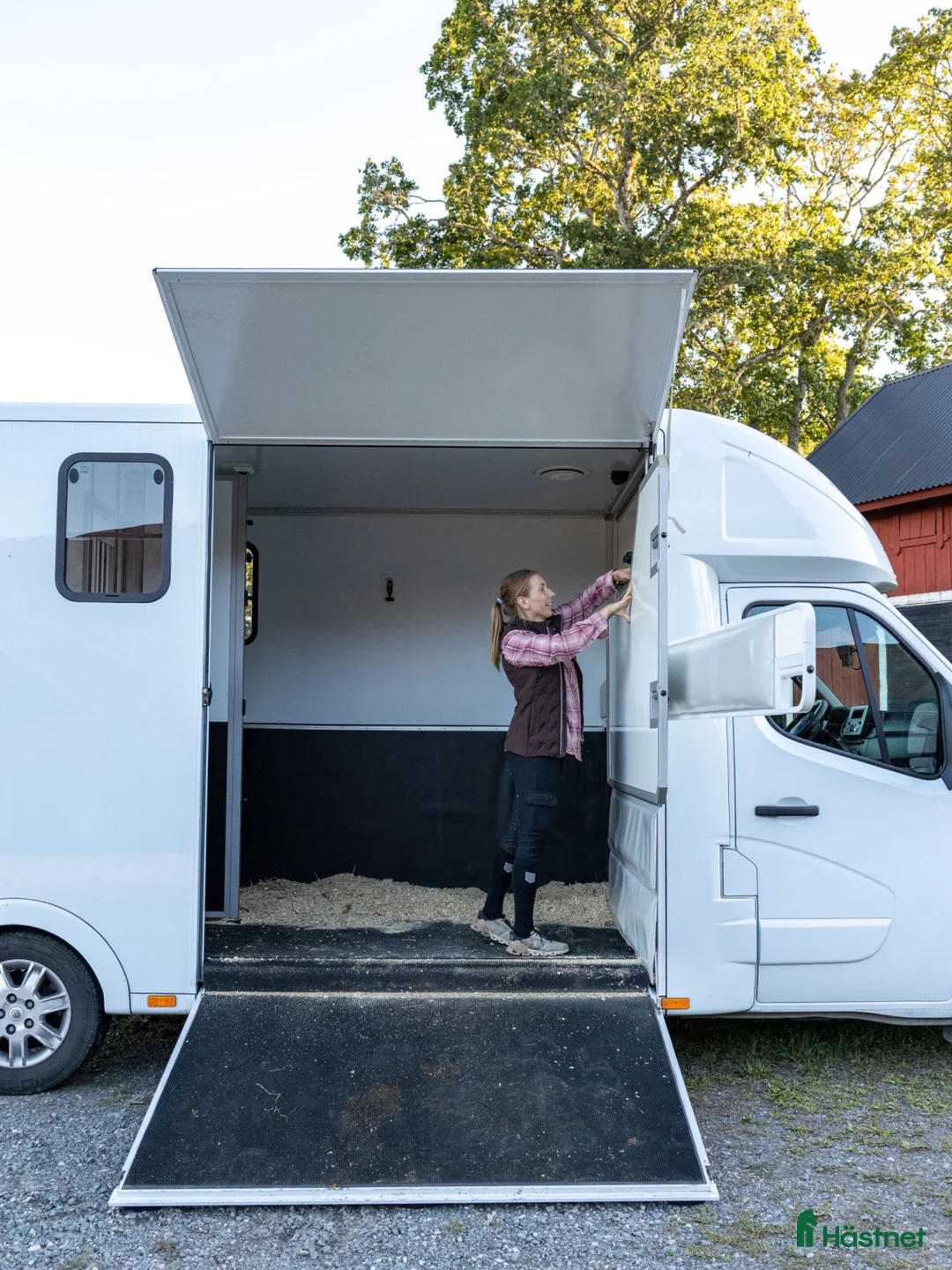 Galleribild {{count}}