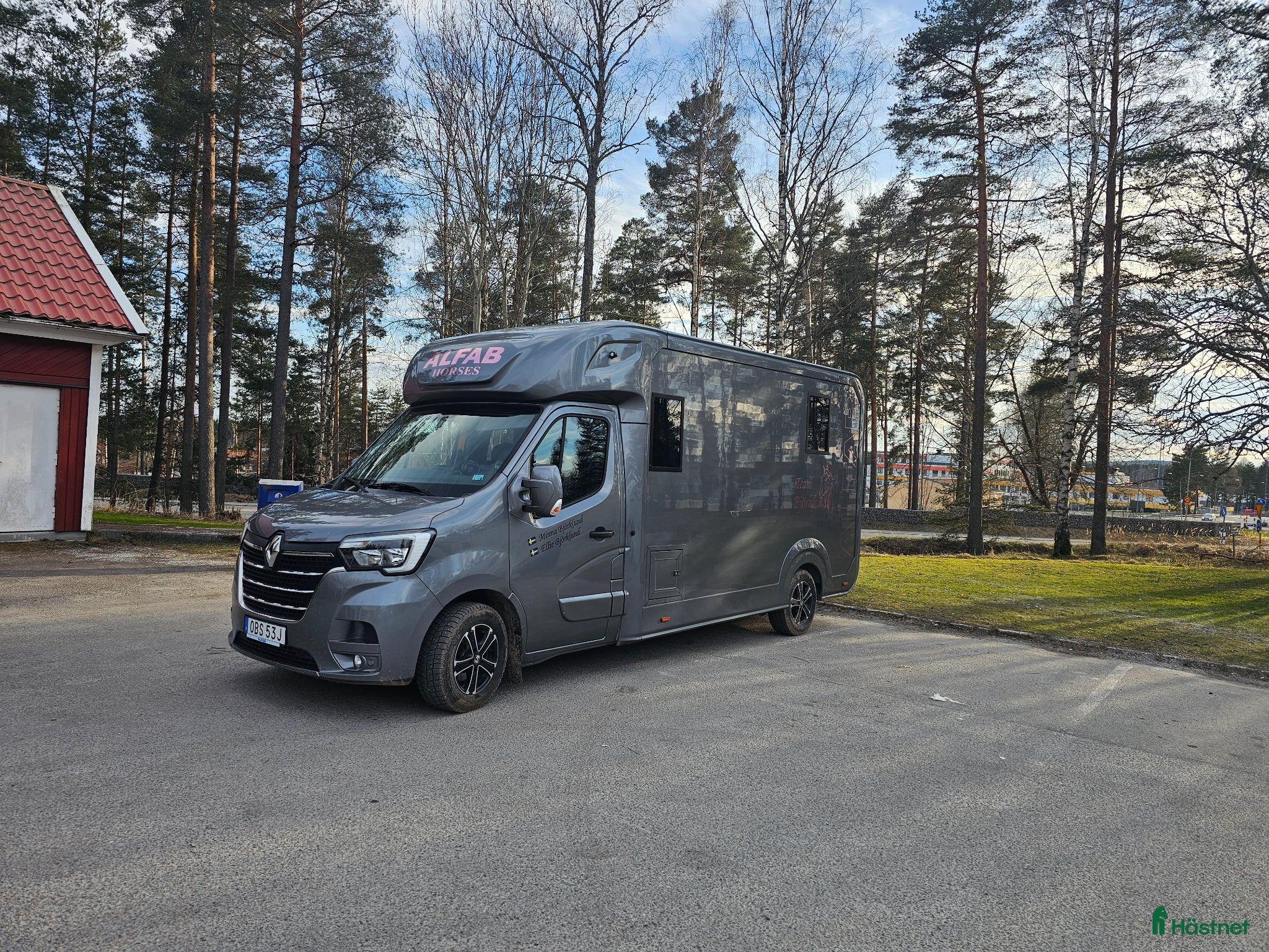 Hästlastbilar  fordon & transport till salu: B-kortare Renault Master hästbuss  - Annons 1