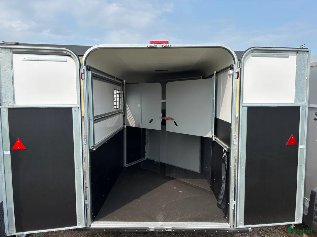 Hästtransporter  fordon & transport till salu: Fautras Oblic + 2, 2025-  finns i lager i Skurup - Annons 7