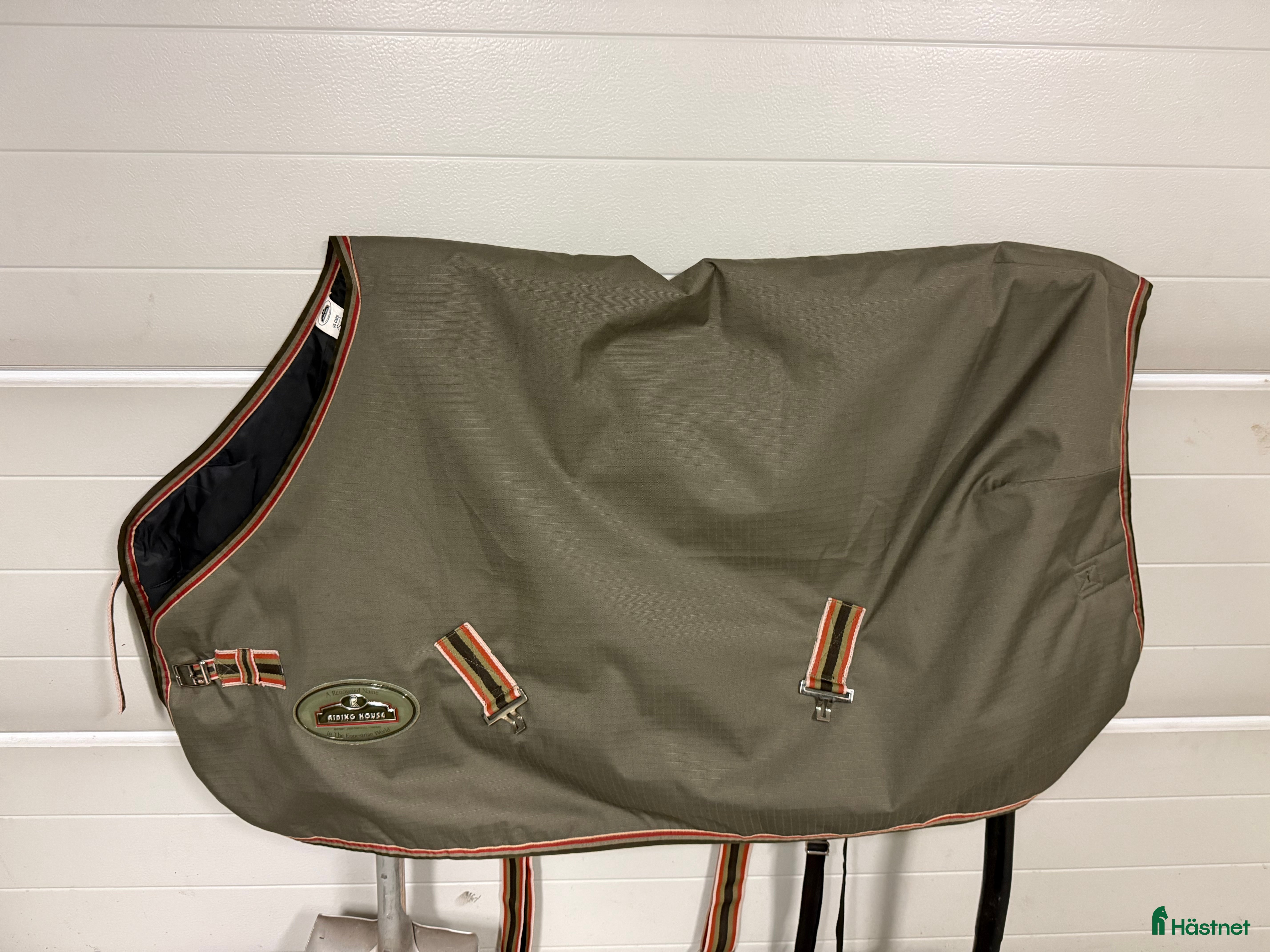 Täcken hästutrustning till salu: Varmt, 95cm, mycket fint skick i Krokom - Annons 2