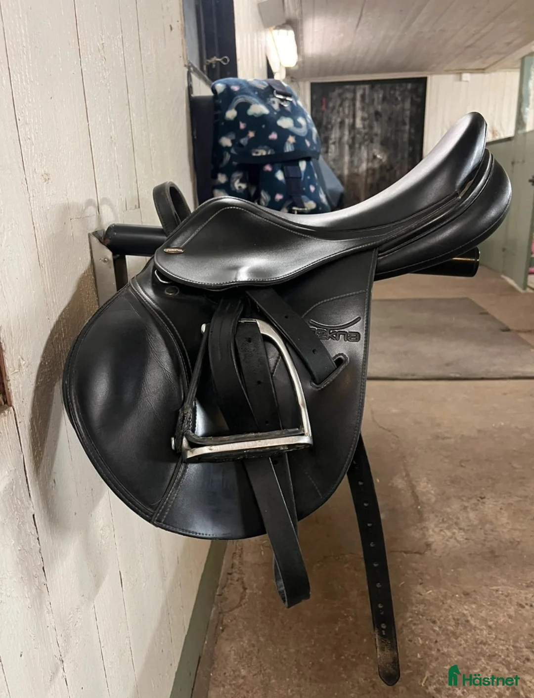 Sadlar hästutrustning till salu: 14" hoppsadel  - Annons 1