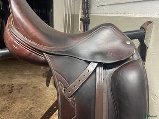 Sadlar hästutrustning till salu: Equipe oracle dressyrsadel i Gävle - Annons 4