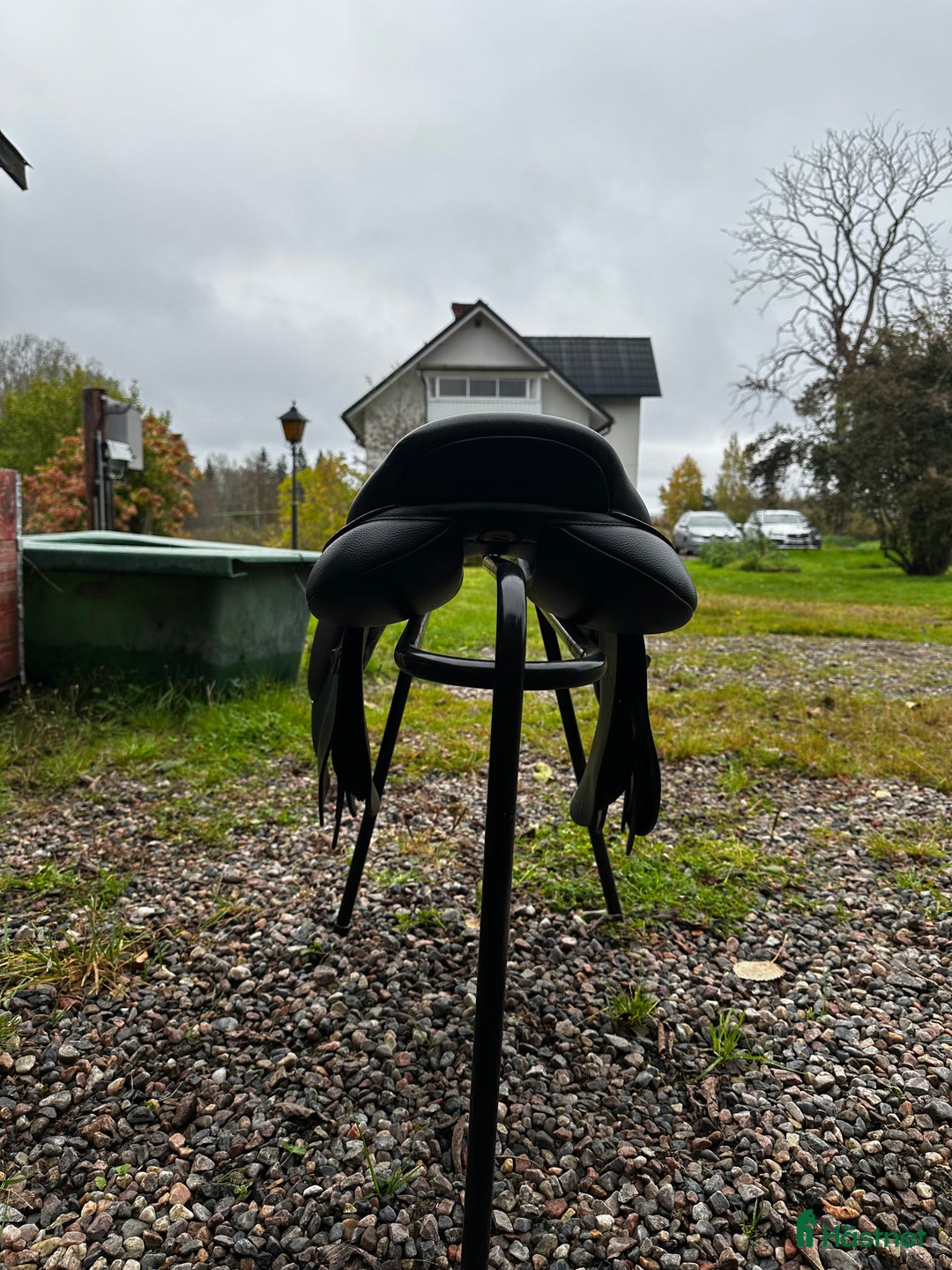 Sadlar hästutrustning till salu: Svart Arena Jump i Nora - Annons 4