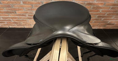 Sadlar hästutrustning till salu i Krylbo - Annons 4