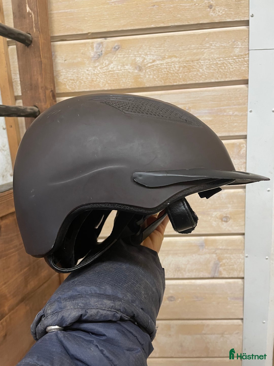 Hjälmar ryttarutrustning till salu: Ridhjälm stl 48-52 i Offerdal - Annons 4
