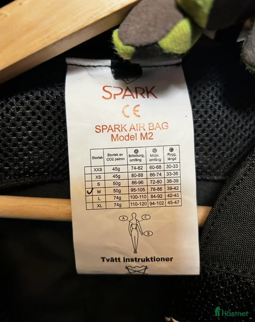 Säkerhetsvästar ryttarutrustning till salu: Back on track luftväst - Annons 3