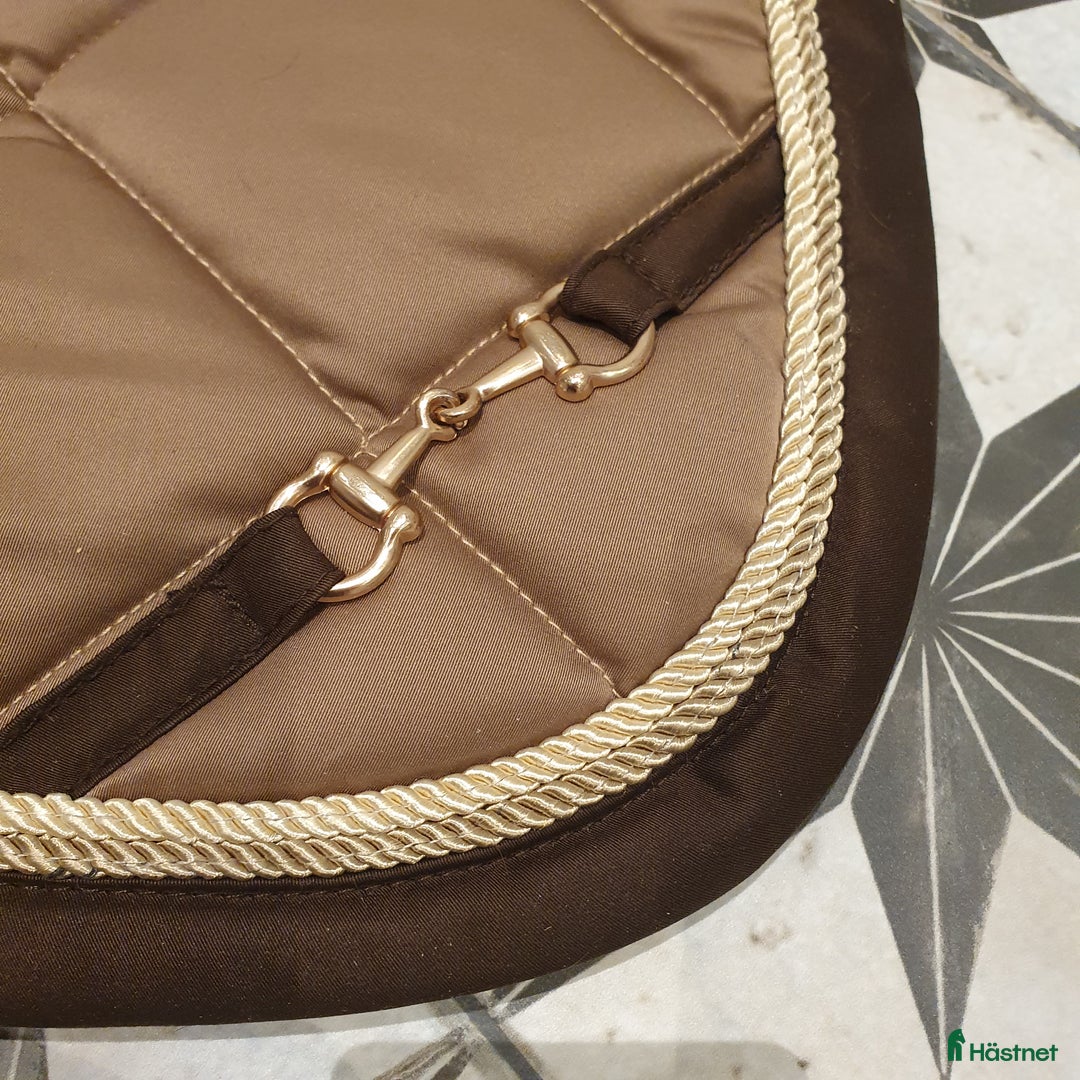 Schabrak & Vojlockar hästutrustning till salu: Lauria Garelli hoppschabrak Full i Tranås - Annons 5