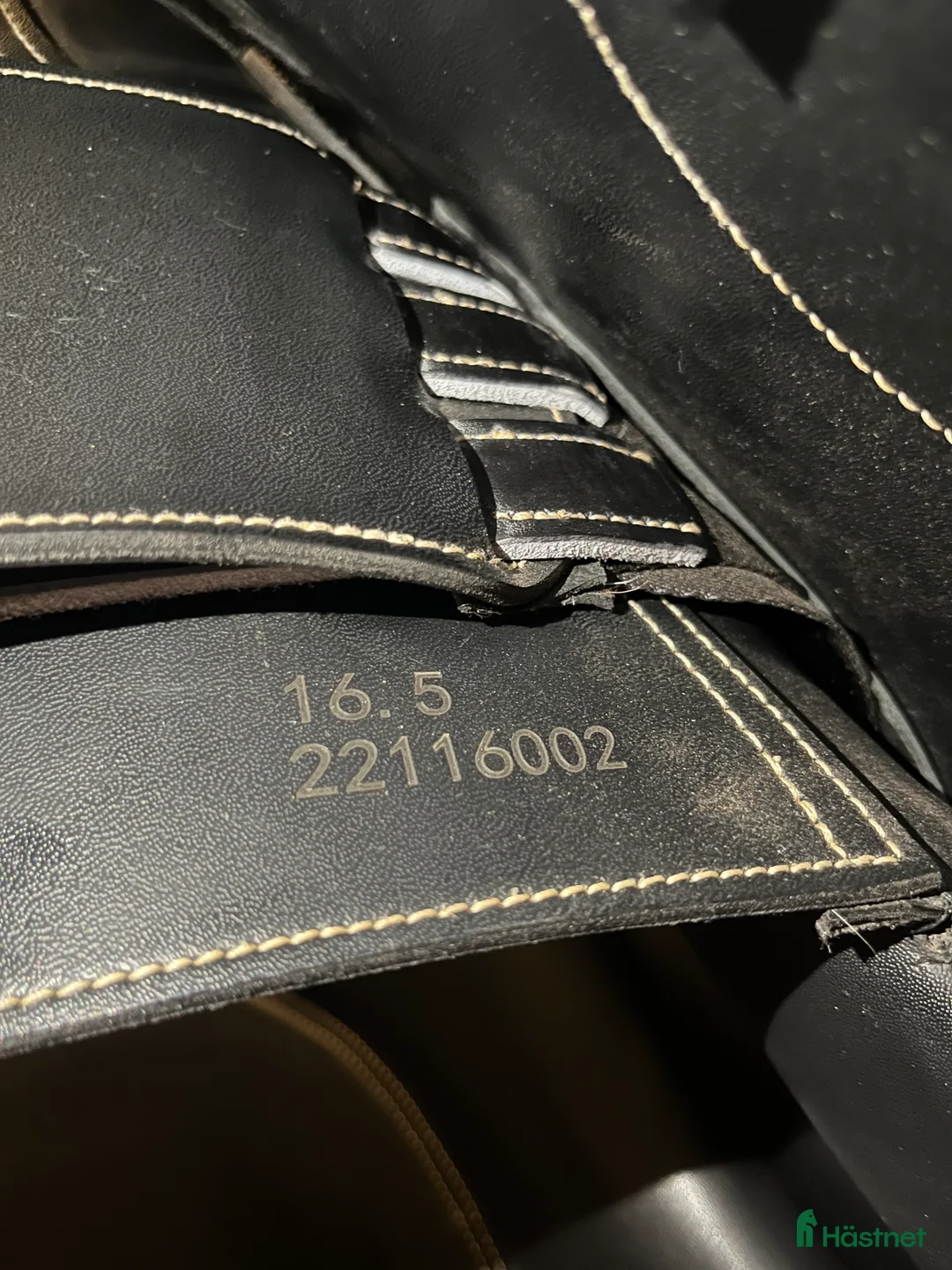 Sadlar hästutrustning till salu: Ikonic light hoppsadel till salu i Strömstad  - Annons 6