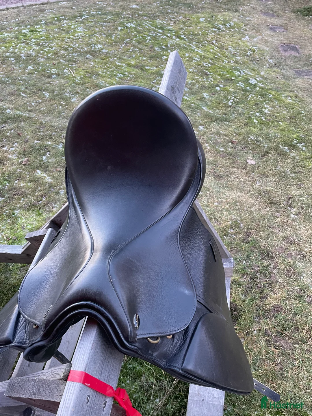 Sadlar hästutrustning till salu: Skön & fin dressyrsadel i Rättvik - Annons 2