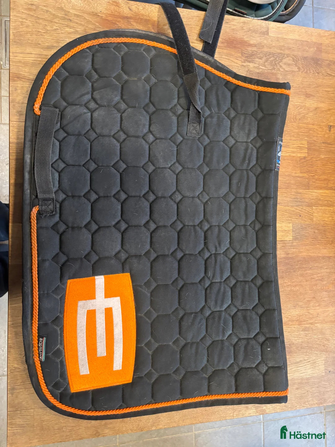 Schabrak & Vojlockar hästutrustning till salu: Schabrak och luva  - Annons 1