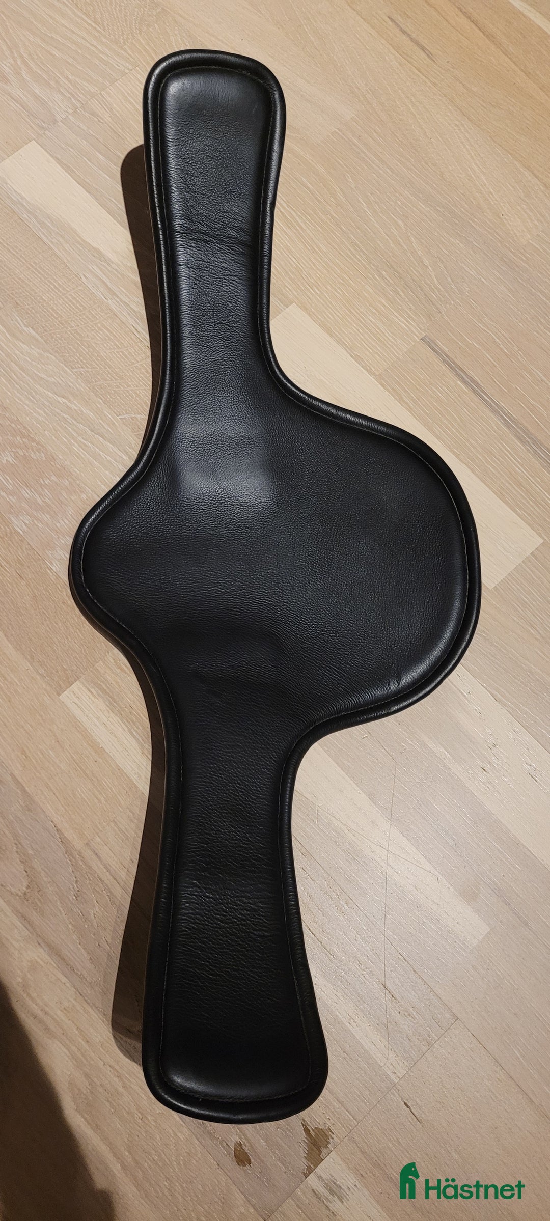 Sadeltillbehör hästutrustning till salu: Magplatta Läder Equiline 65 cm i Bålsta - Annons 2