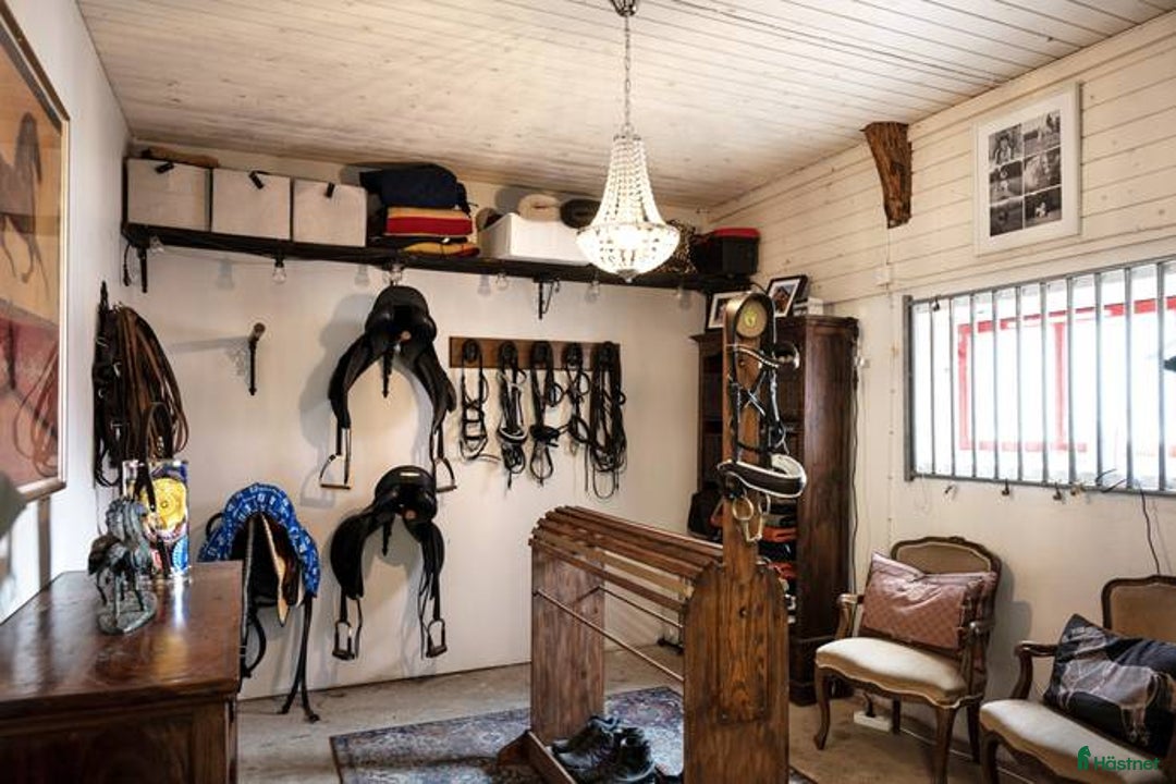  hästgårdar till salu: HÄSTANLÄGGNING I TOPPKLASS i Nossebro - Annons 2