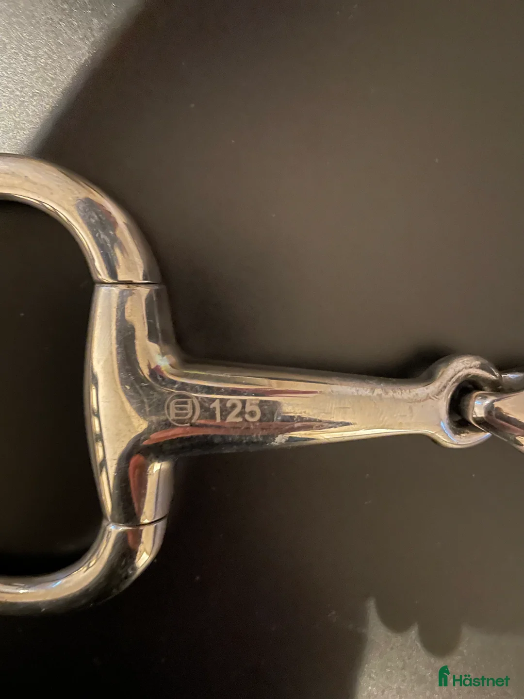 Bett hästutrustning till salu: Tredelat bett i Bankeryd - Annons 2