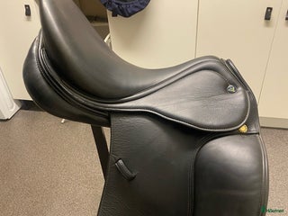 Sadlar hästutrustning till salu: Prestige Lucky Idol i Veinge - Annons 1