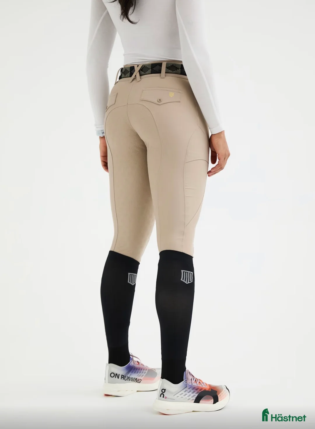 Ridbyxor ryttarutrustning till salu: Ljusbeigea Maya delorez ridbyxor  - Annons 2