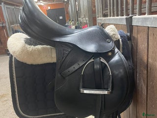 Sadlar hästutrustning till salu: Prestige Versailles NEW i Skogstorp - Annons 7