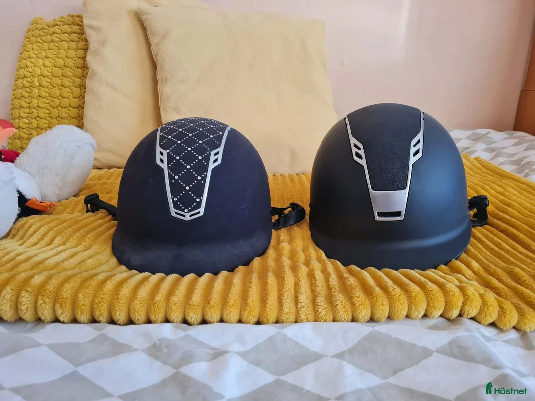 Hjälmar ryttarutrustning till salu: Snygga och praktiska ridhjälmar. - Annons 1