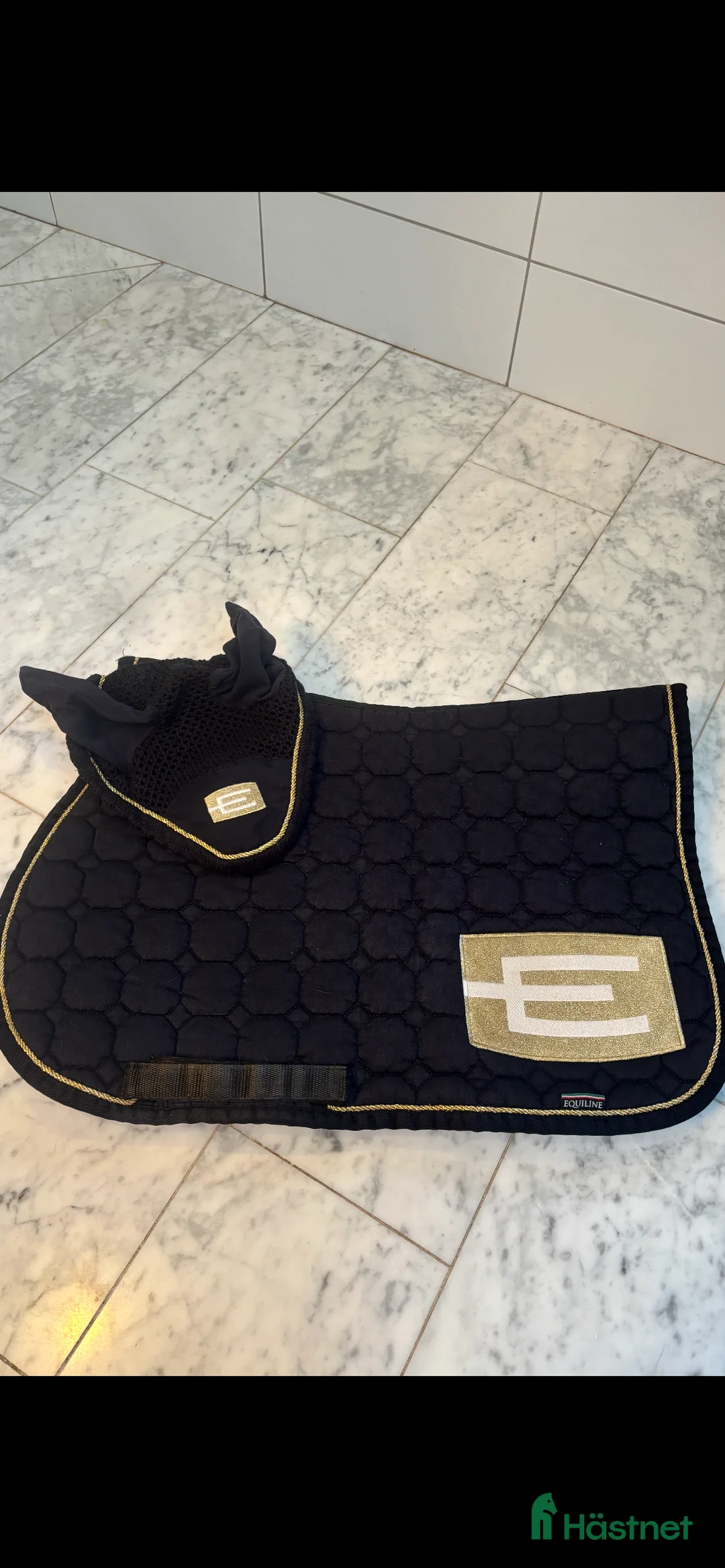 Schabrak & Vojlockar hästutrustning till salu: Equiline chabrak och luva  i Enköping - Annons 1