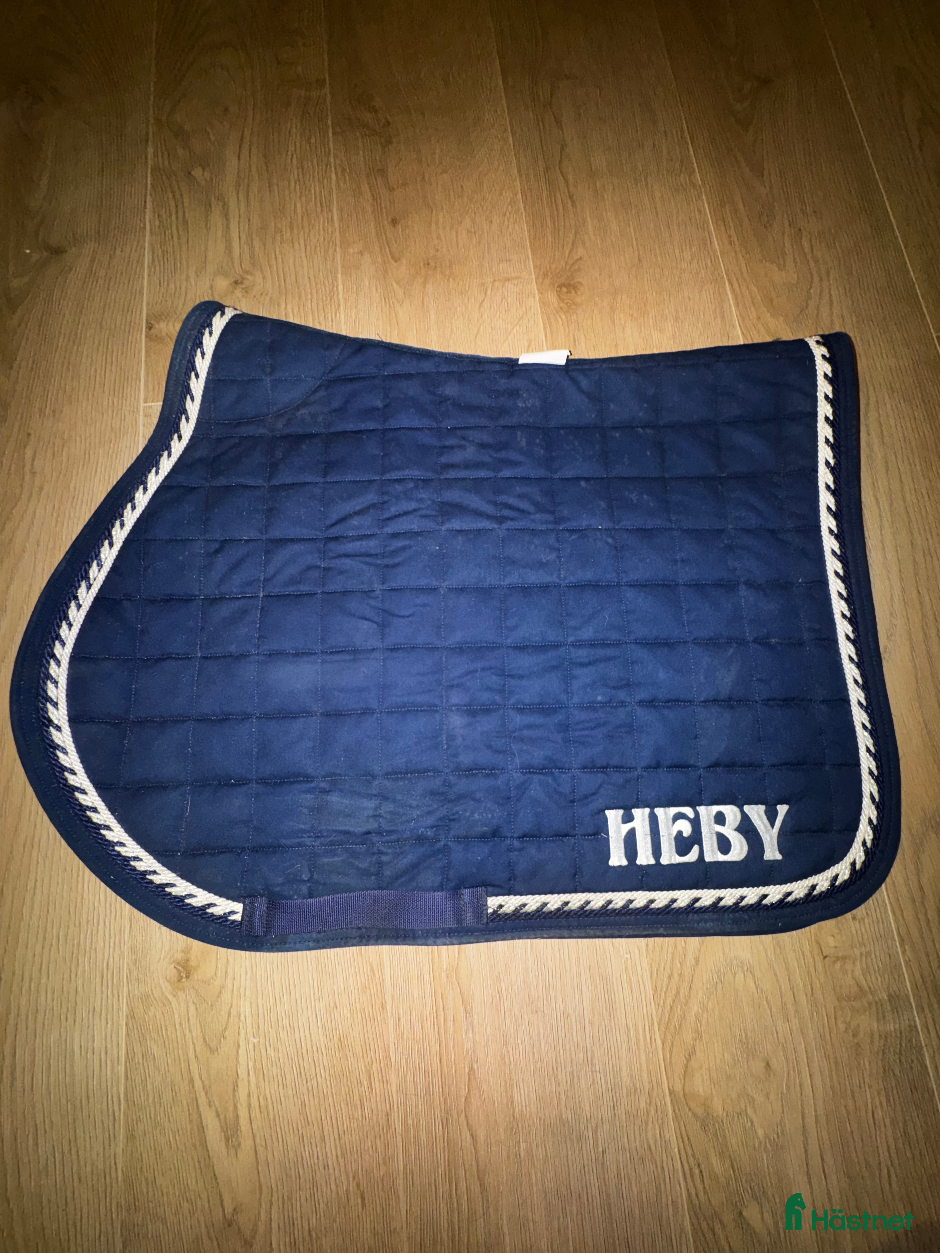 Schabrak & Vojlockar hästutrustning till salu: Heby schabrak i Malmköping - Annons 17
