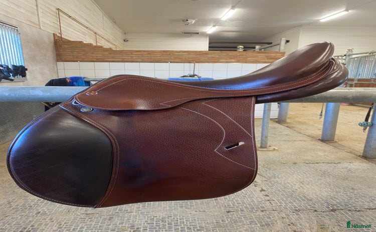 Sadlar hästutrustning till salu i Valbo - Annons 5