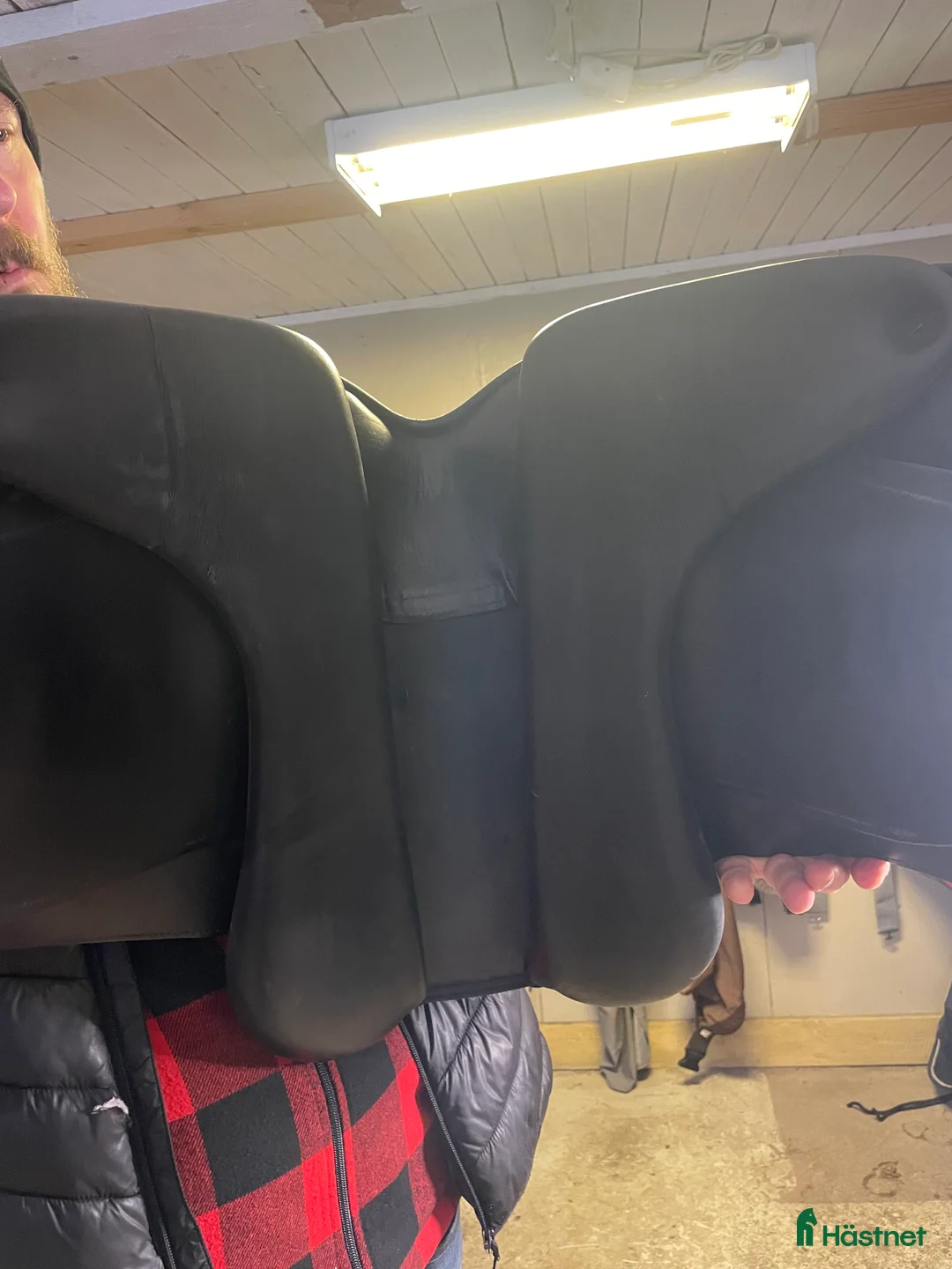 Sadlar hästutrustning till salu: Superfin & sparsamt använd Töltrider Vals 17”  - Annons 7