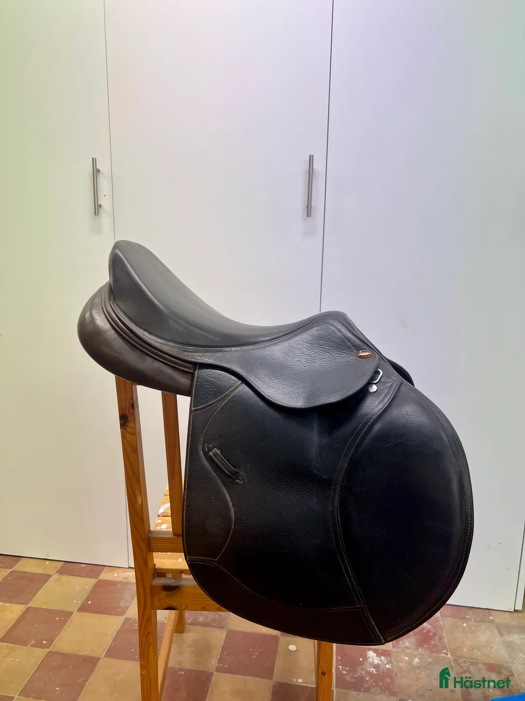 Sadlar hästutrustning till salu: Mörkbrun Lippo Allegria 17/N i Påarp - Annons 1