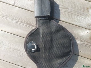 Sadeltillbehör hästutrustning till salu: Eric Le Tixerant sadelgjord dressyr strl 50 i Kungsbacka - Annons 8