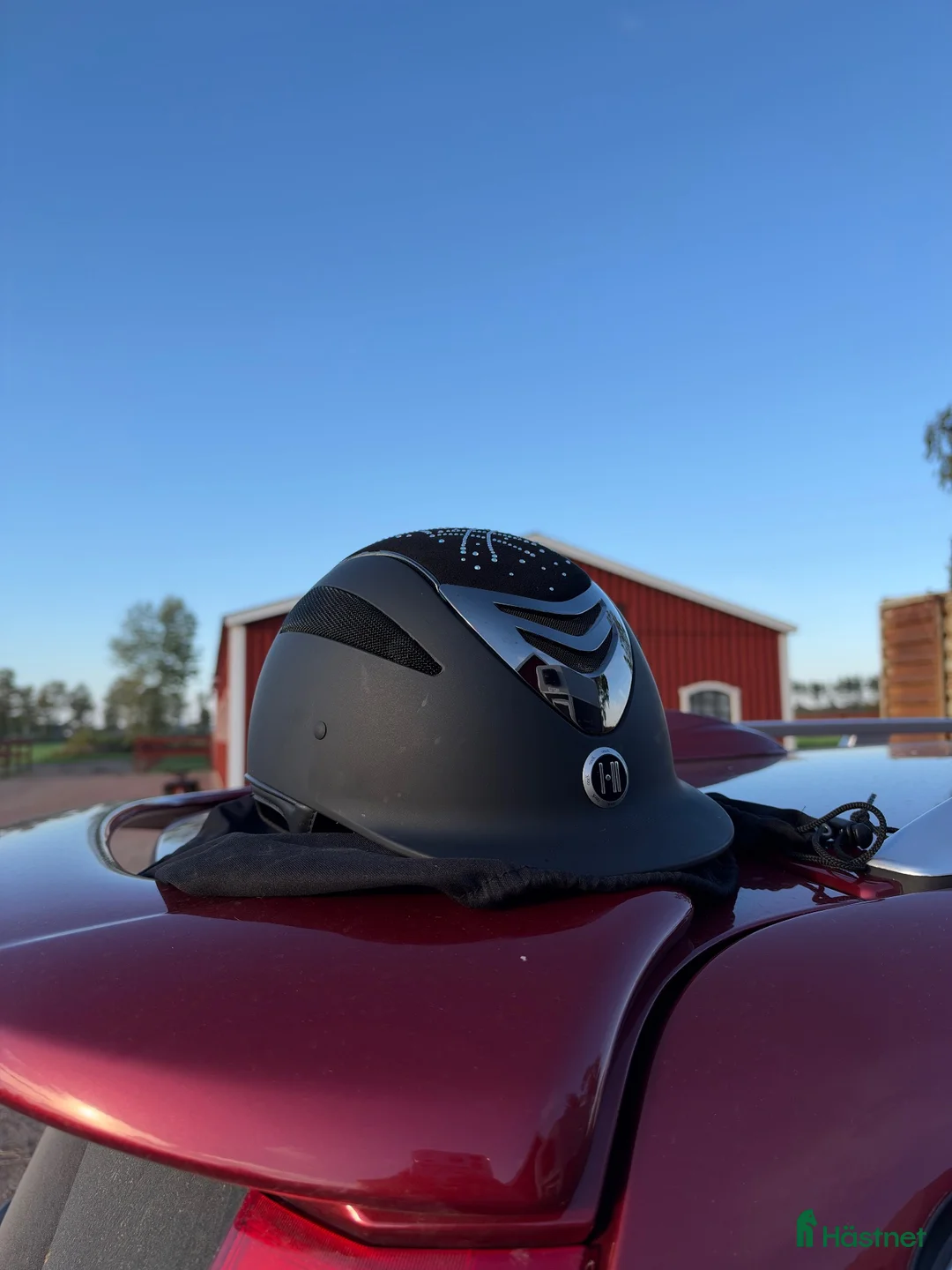 Hjälmar ryttarutrustning till salu: One k defender PRO  - Annons 2