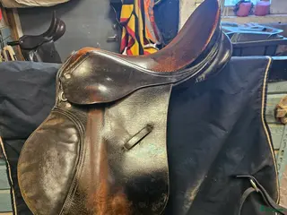 Sadlar hästutrustning till salu: Sadel - Annons 3