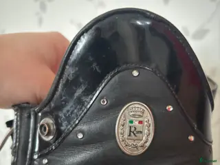 Ridstövlar ryttarutrustning till salu: Fina junior ridstövlar! - Annons 1