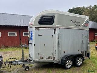 Hästtransporter fordon & transport till salu: Besiktigad till 2026.05.31 körbar med häst, renove i Årjäng - Annons 1