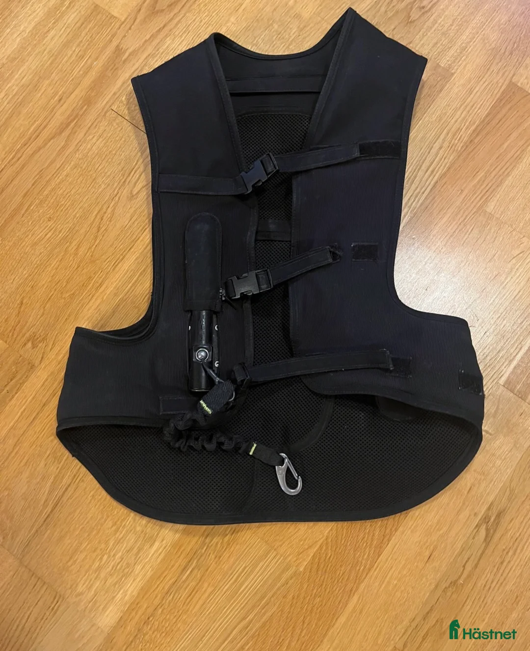 Säkerhetsvästar ryttarutrustning till salu: Air terrängväst  - Annons 1