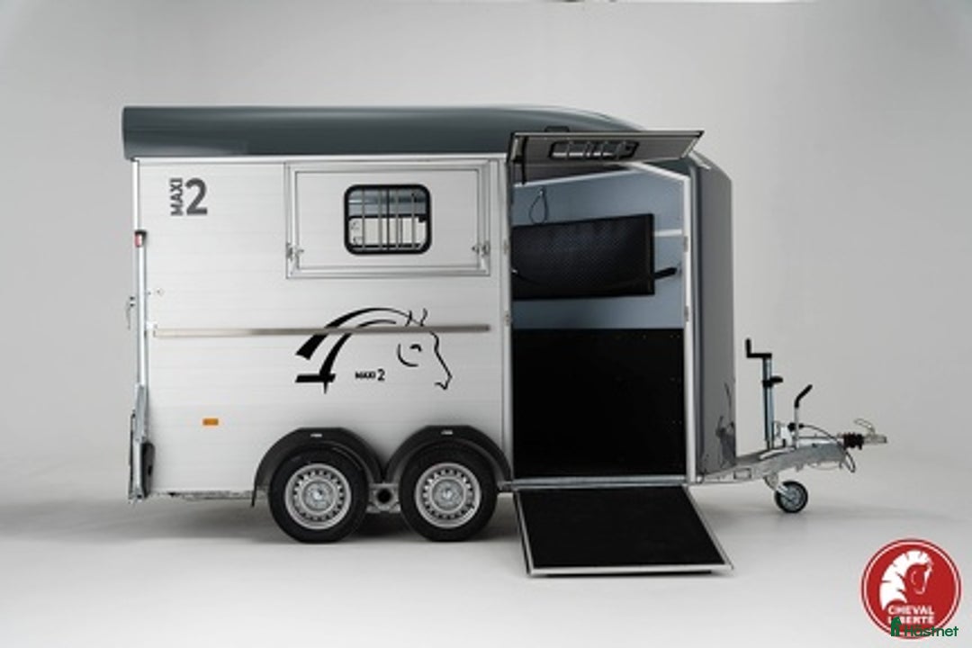 Hästtransporter  fordon & transport till salu: Cheval Liberté Maxi 2 Diagonallastad i Harestad - Annons 3