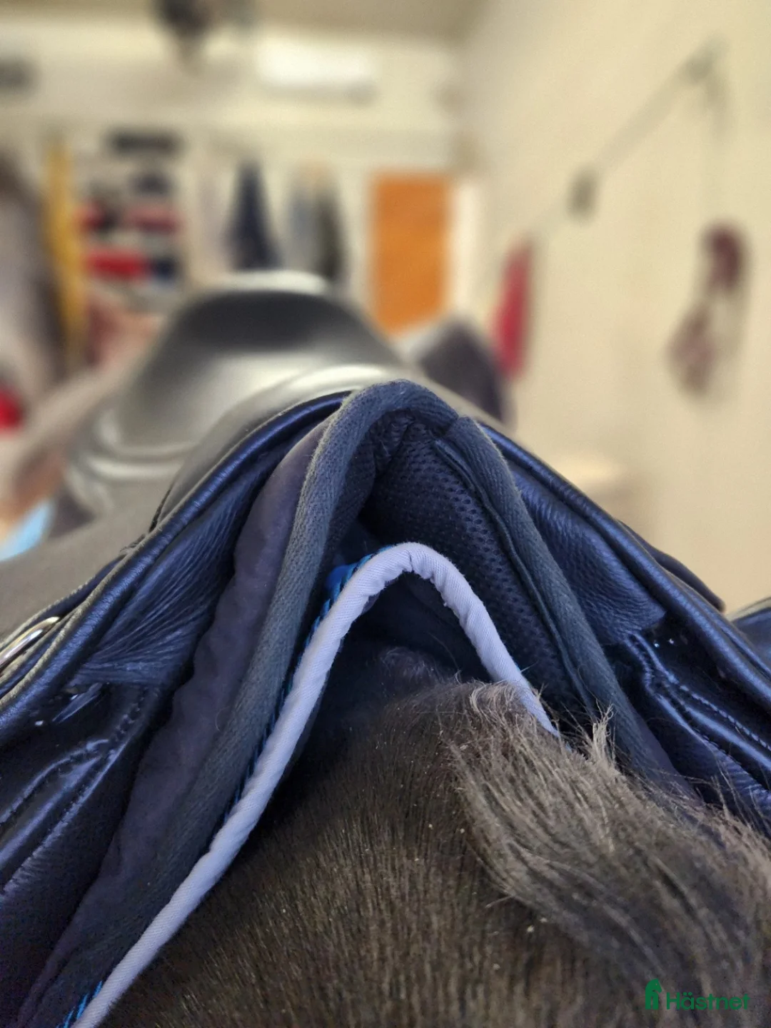 Sadlar hästutrustning till salu: Hopp/fälttävlanssadel med enkåpa i Borlänge - Annons 2