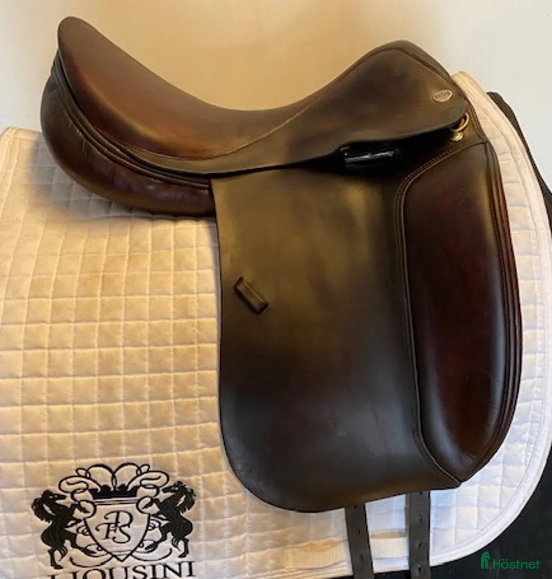 Sadlar hästutrustning till salu: Dressyrsadel Cobra - Annons 1