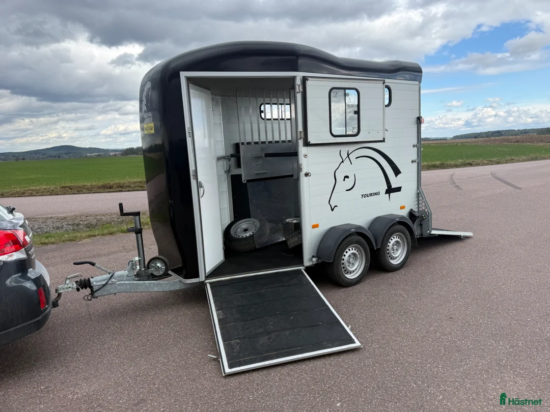 Hästtransporter  fordon & transport till salu: Cheval Touring Country -22 Fronturlastning! - Annons 1