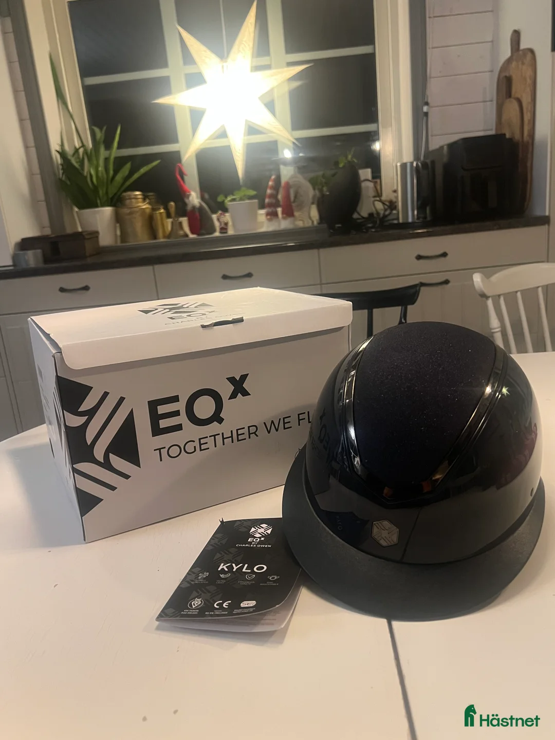 Hjälmar ryttarutrustning till salu: Charles Owen Navy Gloss Kylo Sparkley M/55-58cm - Annons 1